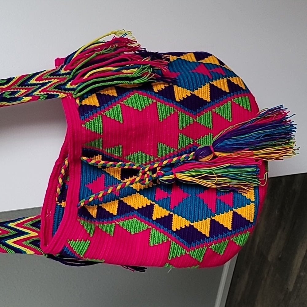 WAYUU Colombian Mochila Handbag Crossbody Shoulder Bag Pink Large 12x11x10"